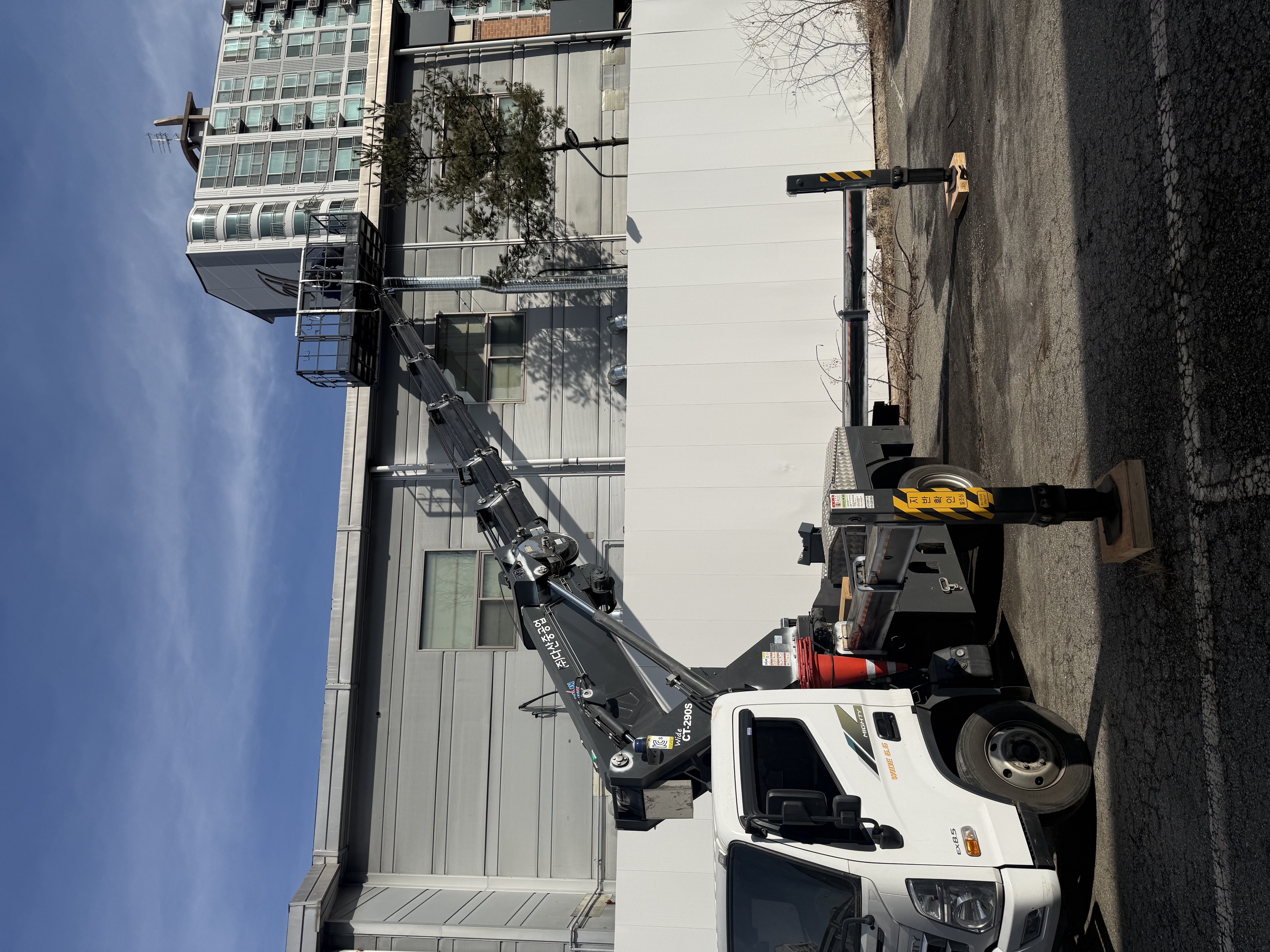 3.5톤 상가외벽 덕트작업